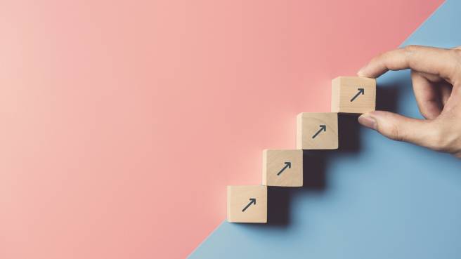 Monthly review. More than 500 investors choose hive5